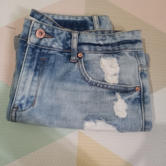 Zara Pants - Zara distressed short size 4